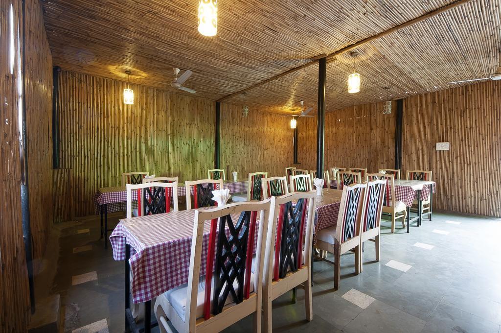 Hotel Sunrise Дели Экстерьер фото