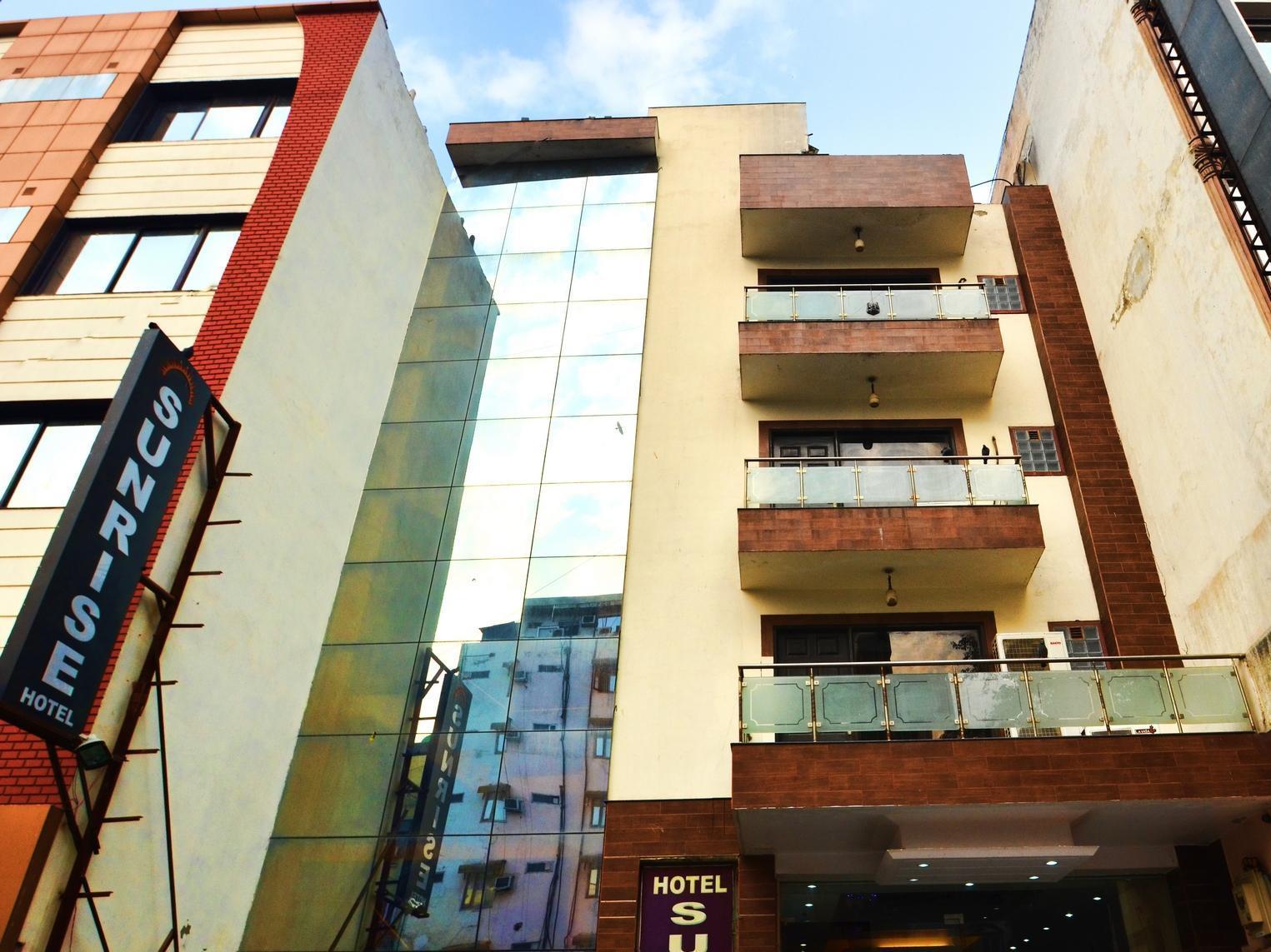Hotel Sunrise Дели Экстерьер фото