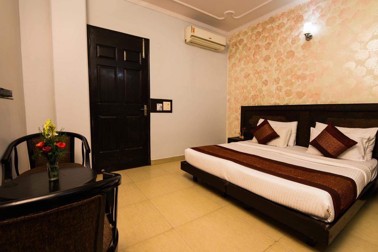 Hotel Sunrise Дели Экстерьер фото