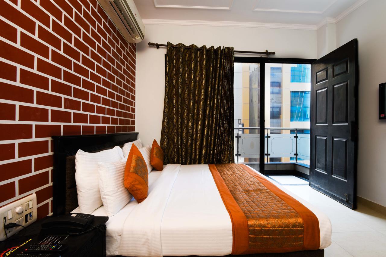Hotel Sunrise Дели Экстерьер фото