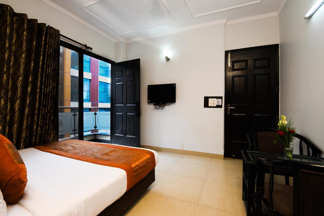 Hotel Sunrise Дели Экстерьер фото