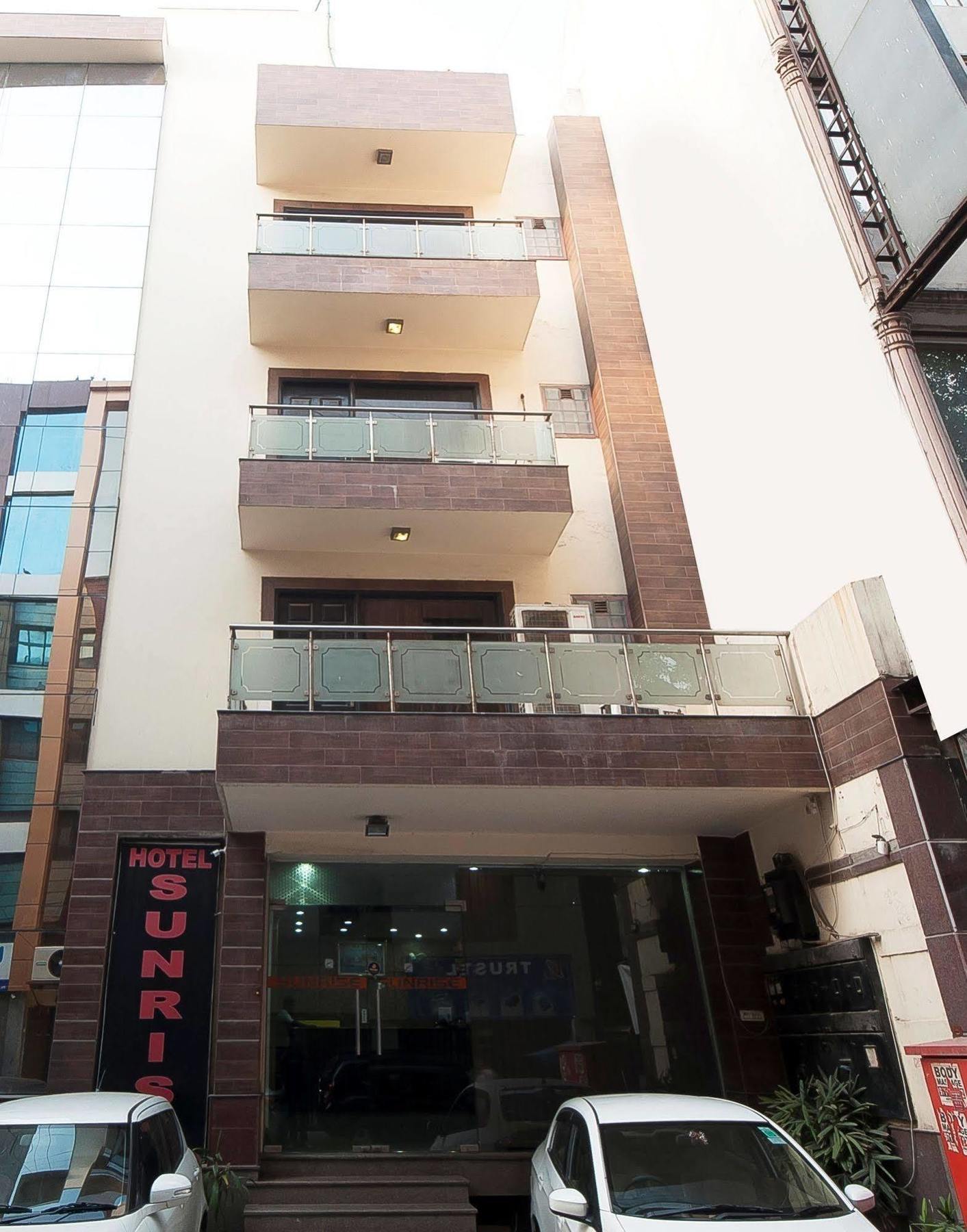 Hotel Sunrise Дели Экстерьер фото